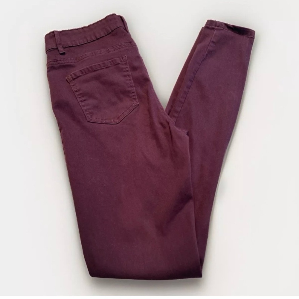 Miami High Rise Super Skinny Woman's Size 11 Distressed Knees Burgundy